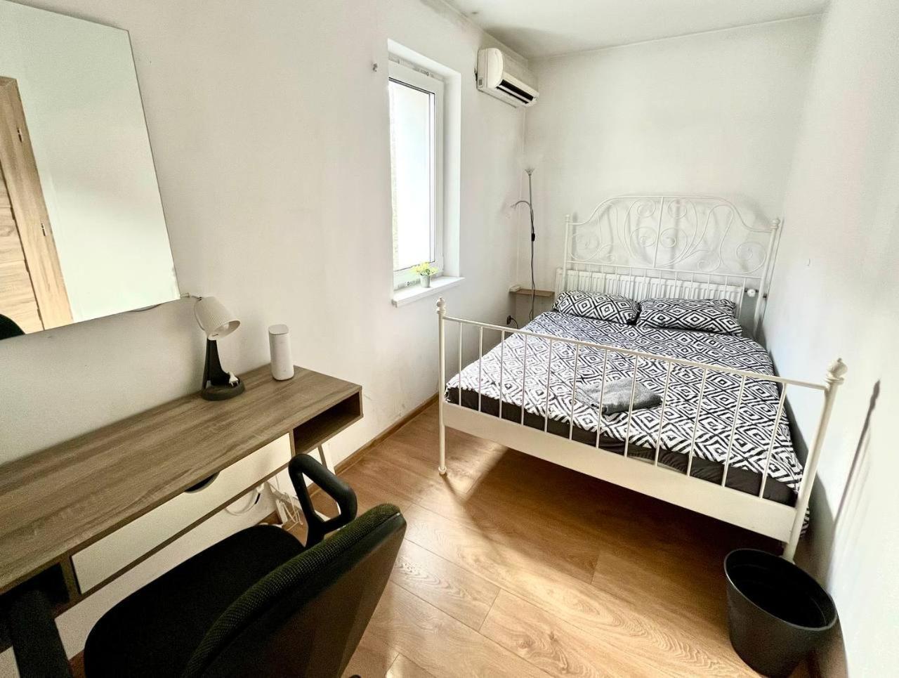 Comfy, Nice And Small Room In Krakkó Kültér fotó